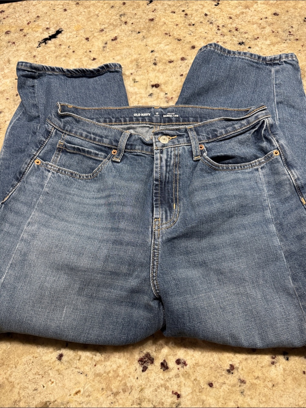 Old Navy Women’s Barrel Leg High Riae Blue Jeans - Size 12 Short